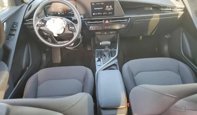 
								KIA Niro full									