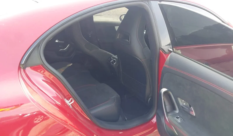 
								Mercedes-Benz Cla 250 Coupe full									