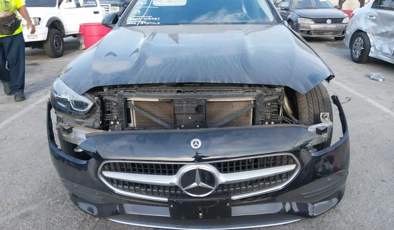 
								Mercedes-Benz C 300 full									