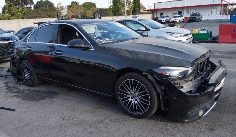 
								Mercedes-Benz C 300 full									