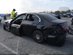 
										Mercedes-Benz C 300 full									