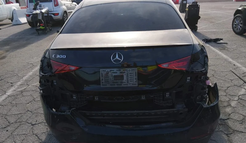 
								Mercedes-Benz C 300 full									