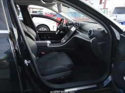 
										Mercedes-Benz C 300 full									