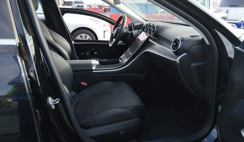 
								Mercedes-Benz C 300 full									