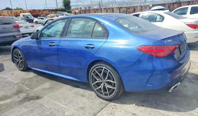 
								Mercedes-Benz C-Class full									