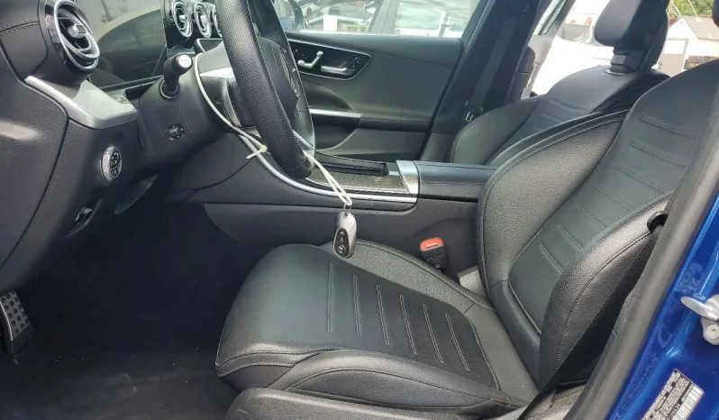 
								Mercedes-Benz C-Class full									