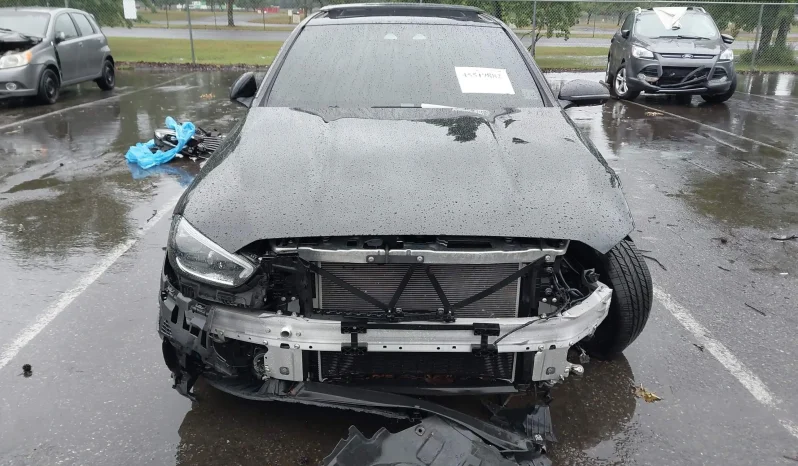
								Mercedes-Benz C 300 full									