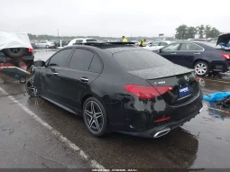 
										Mercedes-Benz C 300 full									