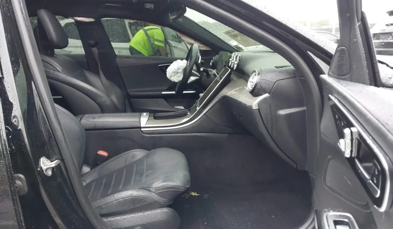 
								Mercedes-Benz C 300 full									