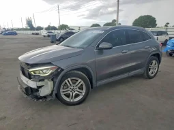 
										Mercedes-Benz GLA-Class full									