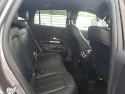 
										Mercedes-Benz GLA-Class full									