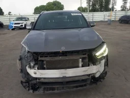 
										Mercedes-Benz GLA-Class full									