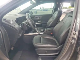 
										Mercedes-Benz GLA-Class full									