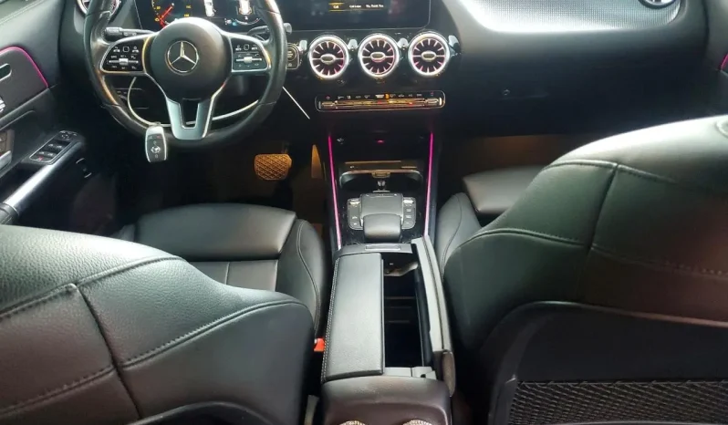 
								Mercedes-Benz GLA-Class full									