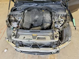
										Mercedes-Benz GLC 300 full									