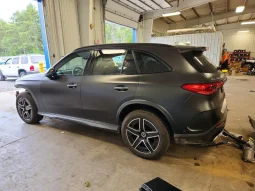 
										Mercedes-Benz GLC 300 full									