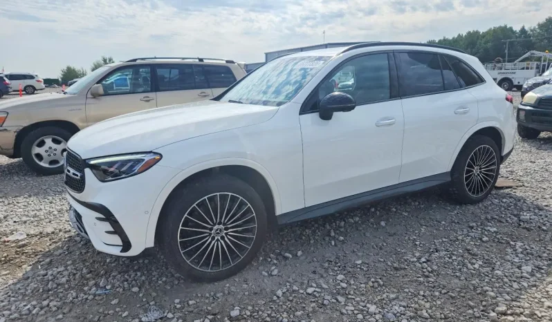 
								Mercedes-Benz GLC 300 full									
