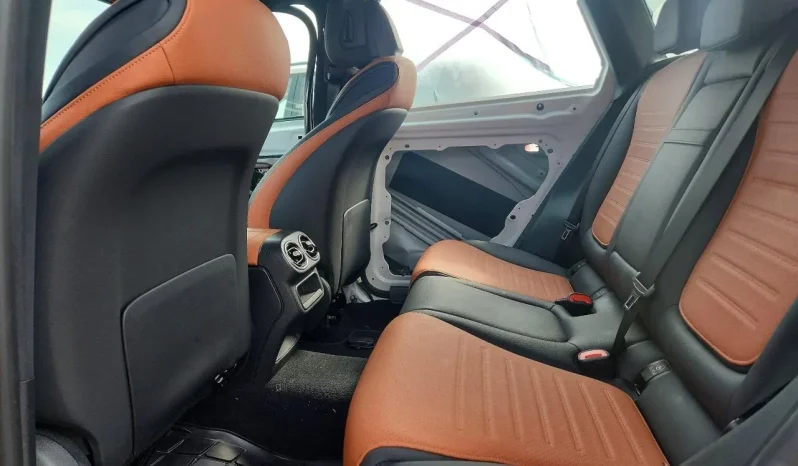 
								Mercedes-Benz GLC 300 full									