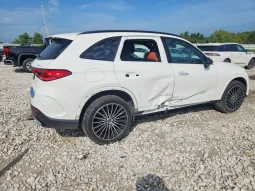 
										Mercedes-Benz GLC 300 full									