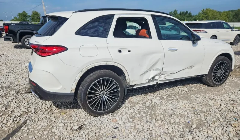 
								Mercedes-Benz GLC 300 full									
