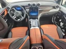 
										Mercedes-Benz GLC 300 full									