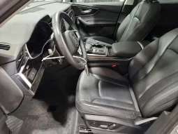 
										Audi Q7 full									