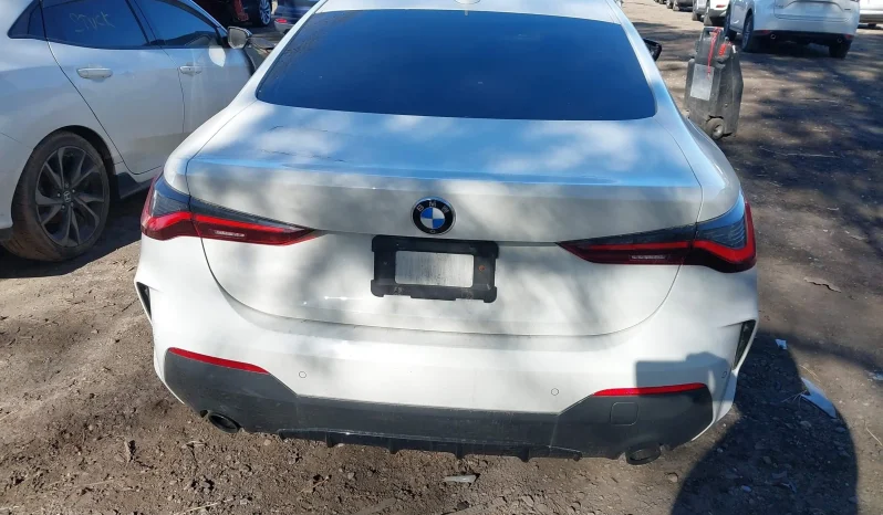 
								BMW 4 Series full									