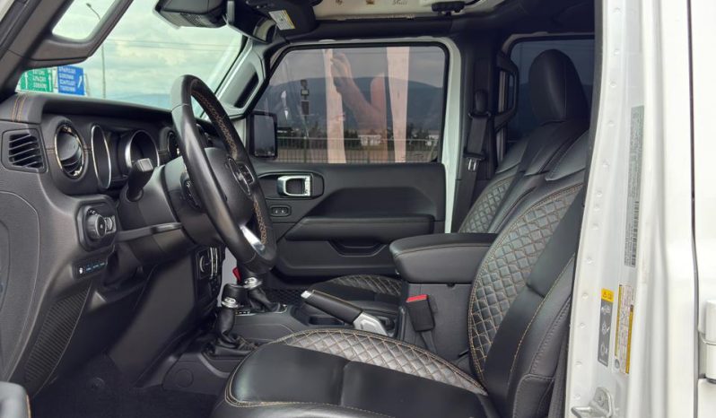 
								2021 Jeep Wrangler Unlimited Sahara High Altitude full									