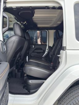 
										2021 Jeep Wrangler Unlimited Sahara High Altitude full									