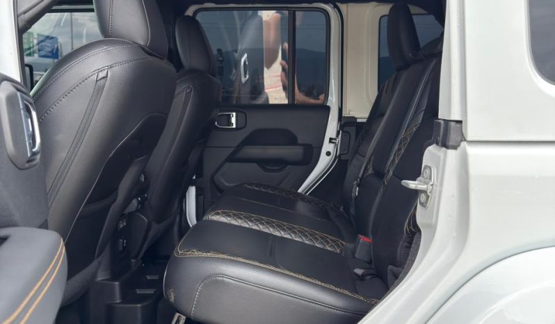 
								2021 Jeep Wrangler Unlimited Sahara High Altitude full									