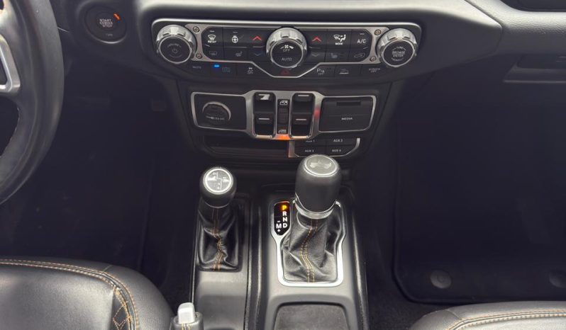
								2021 Jeep Wrangler Unlimited Sahara High Altitude full									