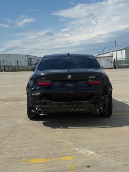 
										2022 BMW 3 Series 330i xDrive full									