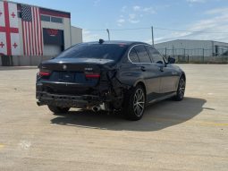 
										2022 BMW 3 Series 330i xDrive full									