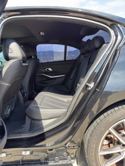 
										2022 BMW 3 Series 330i xDrive full									