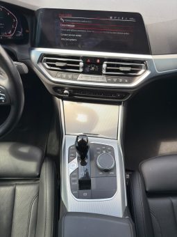
										2022 BMW 3 Series 330i xDrive full									
