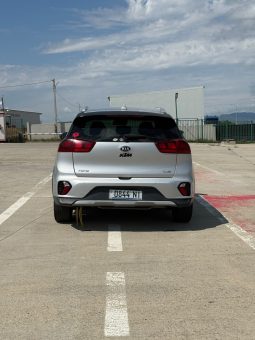 
										Kia Niro full									