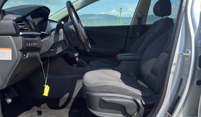 
								Kia Niro full									