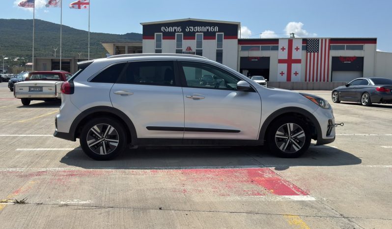 
								Kia Niro full									