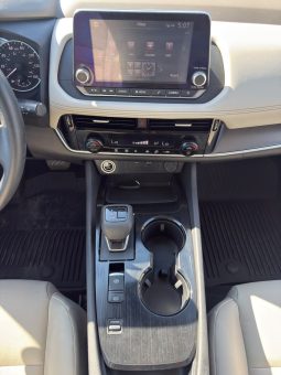 
										2021 Nissan Rogue SV full									