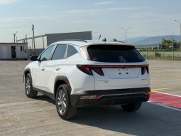 
										2022 Hyundai Tucson Blue full									