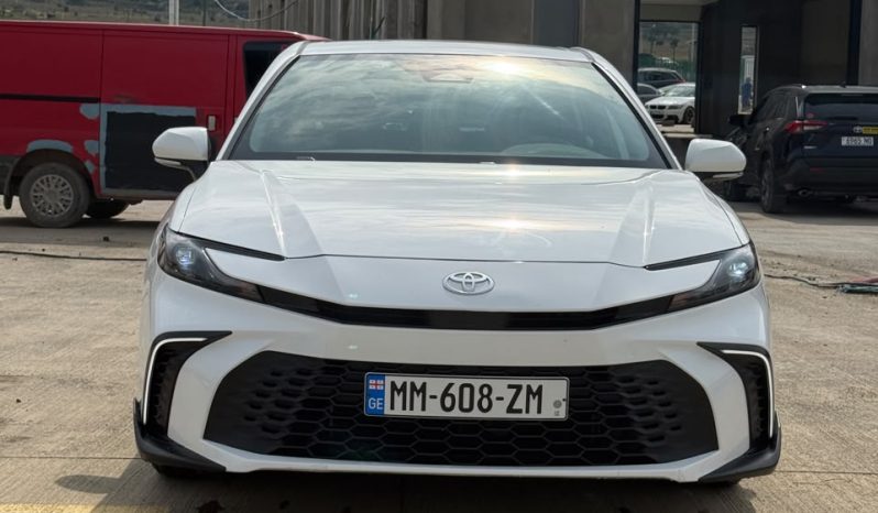 
								2025 Toyota Camry SE full									