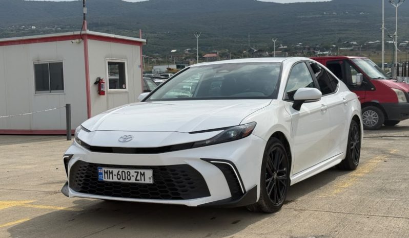 
								2025 Toyota Camry SE full									