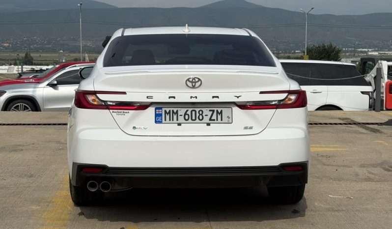 
								2025 Toyota Camry SE full									