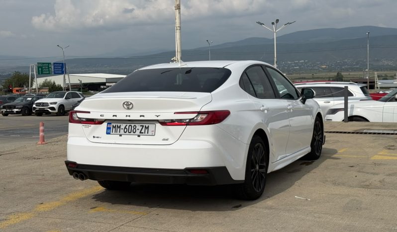 
								2025 Toyota Camry SE full									