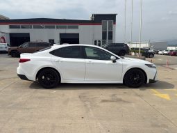 
										2025 Toyota Camry SE full									