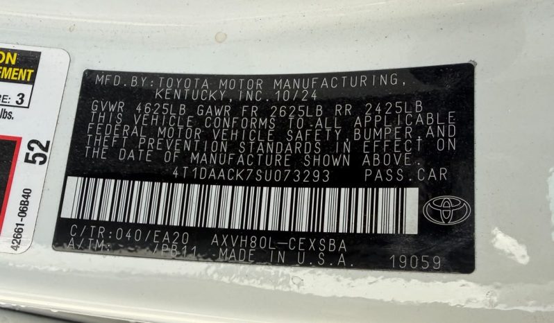 
								2025 Toyota Camry SE full									