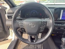 
										2025 Toyota Camry SE full									