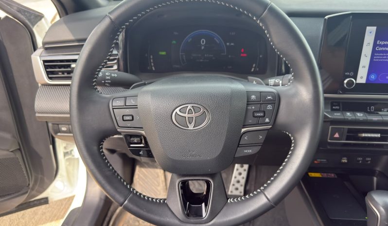 
								2025 Toyota Camry SE full									