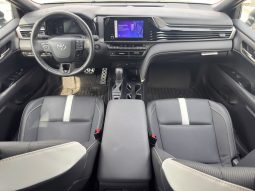 
										2025 Toyota Camry SE full									