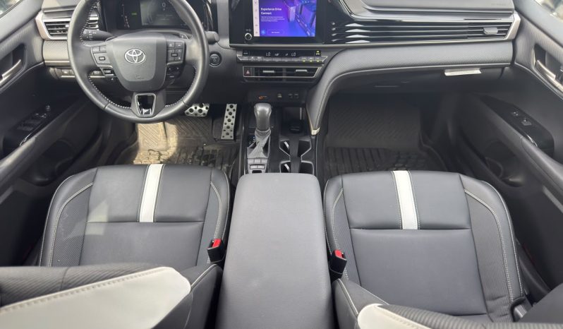 
								2025 Toyota Camry SE full									